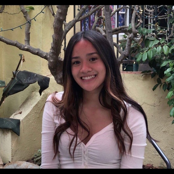 Meet your Posher, Mylynn - Picture 1 of 1